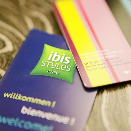 Ibis Styles Guyancourt Versailles Eksteriør bilde
