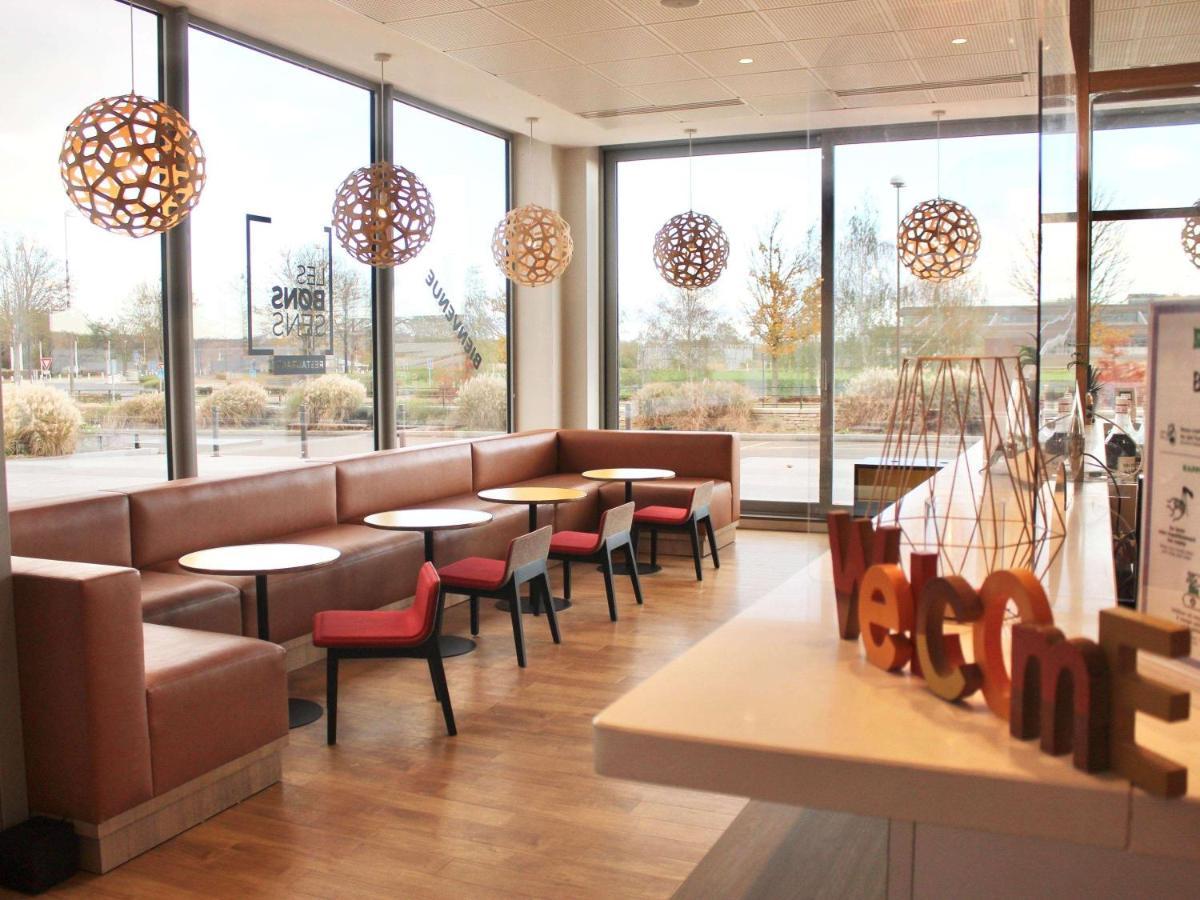 Ibis Styles Guyancourt Versailles Eksteriør bilde