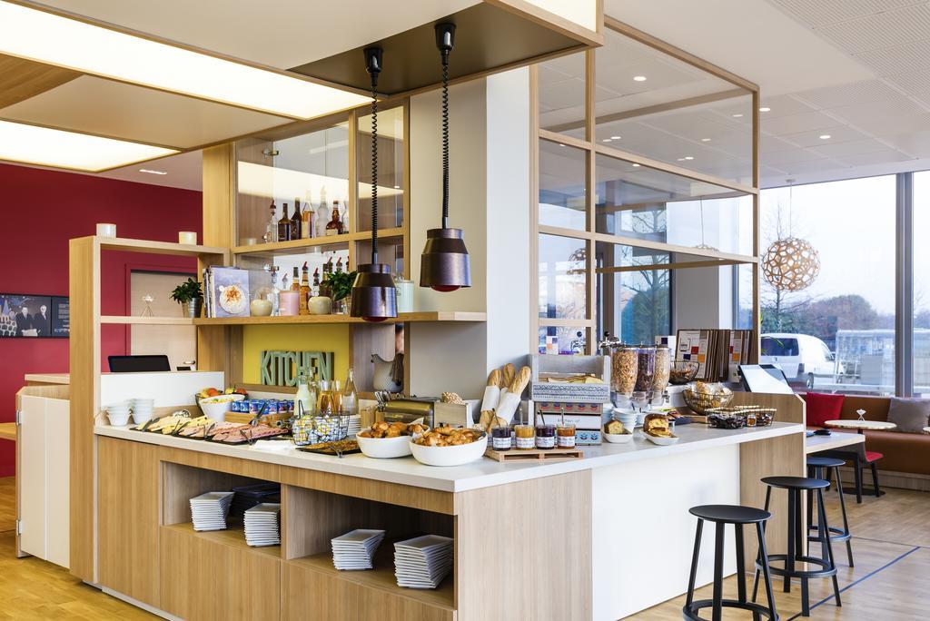 Ibis Styles Guyancourt Versailles Eksteriør bilde